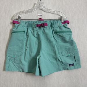 Patagonia Women's Size Large Green Outdoor Everyday Cargo Shorts